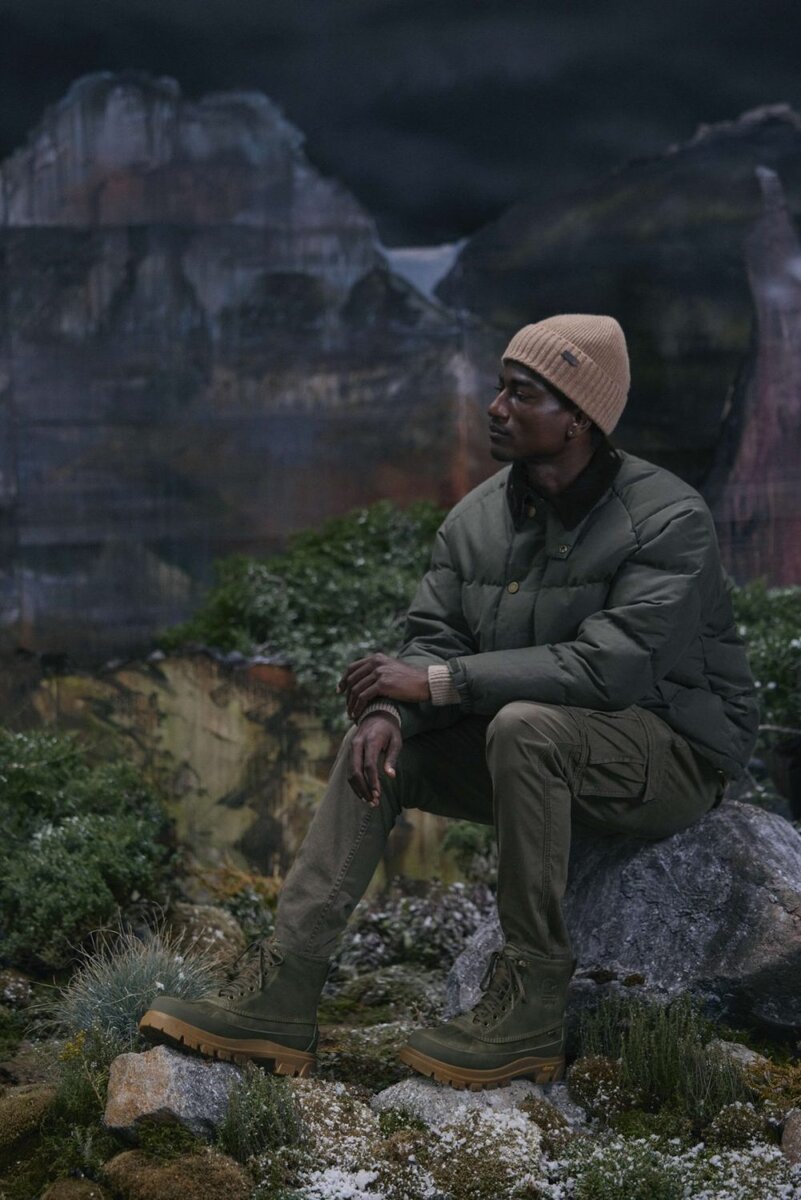 バブアーの傑作ジャケット「トランスポート」をベースに、ドライワックスコットンとダウンで仕上げた「Transport Down Puffer」もリリース