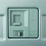 ストッパー機能搭載・独自開発高機能キャスター「Metro Walker」