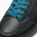 月が照らす夜の海を波線(WIND AND SEA)を表現