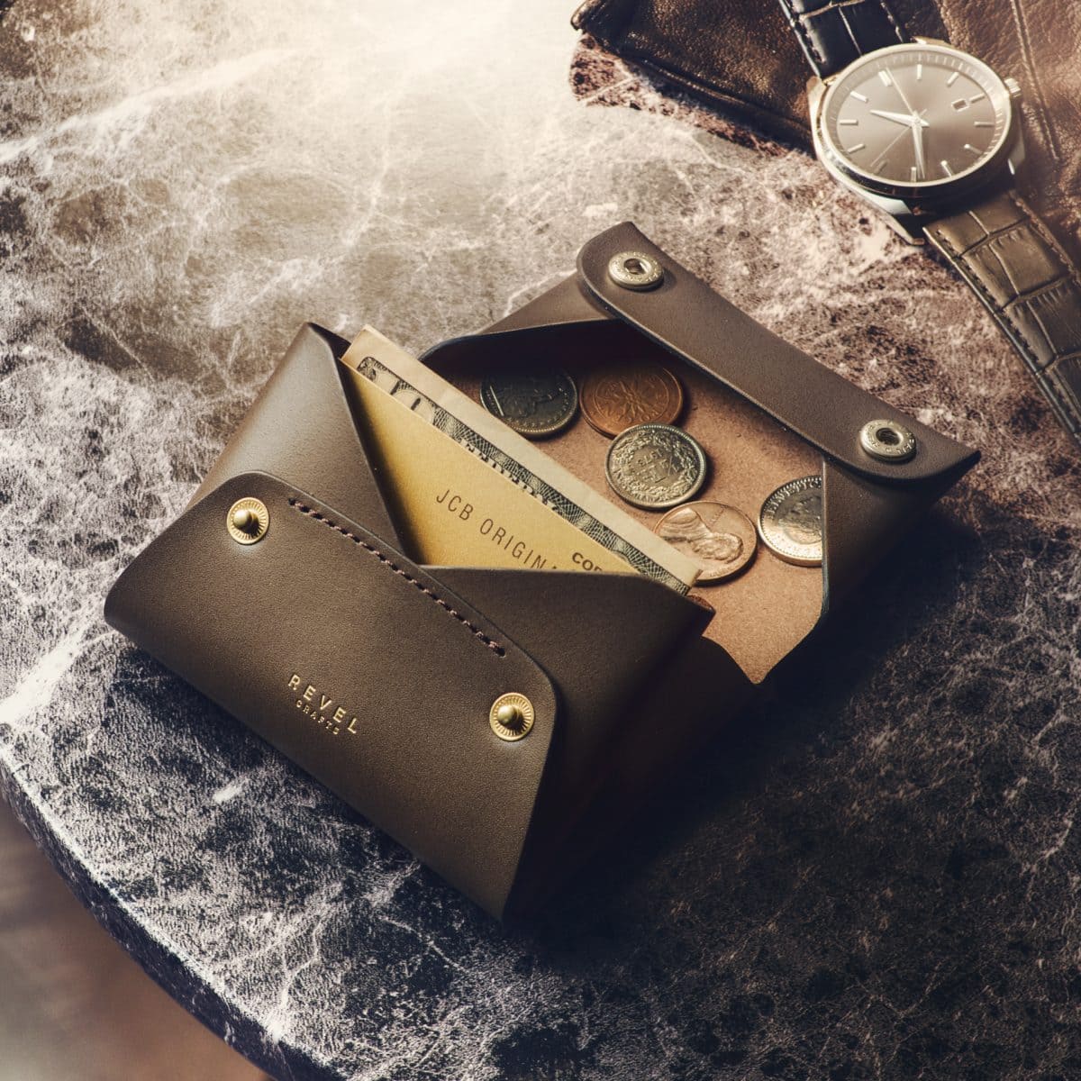 レヴェルの革小物