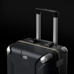 ユーザーの身長やシーンに合わせて最適な高さに調整可能な多段階調整キャリーバー