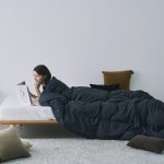 タイオン「DOWN COMFORTER with Cushion フトン」￥18,920／H210×W143㎝／800FP／6色展開