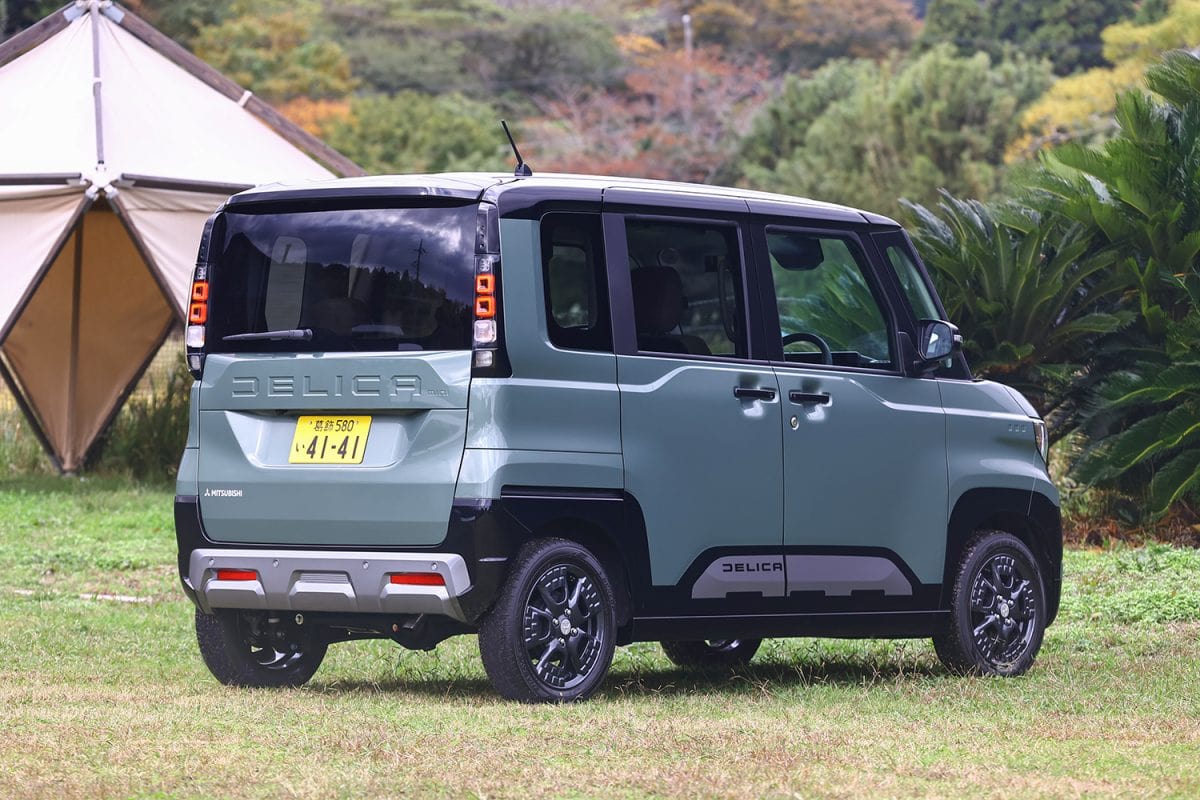 サイドのプレスラインやスキッドプレートの大型化などでタフ感がアップ