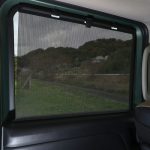 最近、軽自動車でも増えているサンシェード