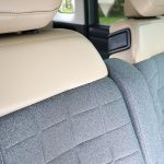 合皮とファブリックのコンビは触り心地もいい