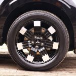 18インチホイールは表面切削も採り入れた大胆なデザイン