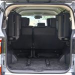 3列目を左右に跳ね上げればラゲッジスペースが広がる