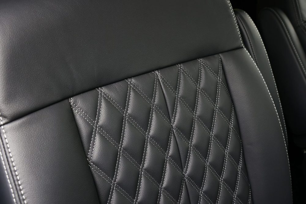 7人乗りにオプション設定されているレザーシート