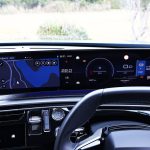 メーターやナビなどの表示が一体化している