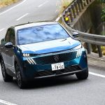 1.2リッターターボのハイブリッドを搭載。力強くキビキビと走る