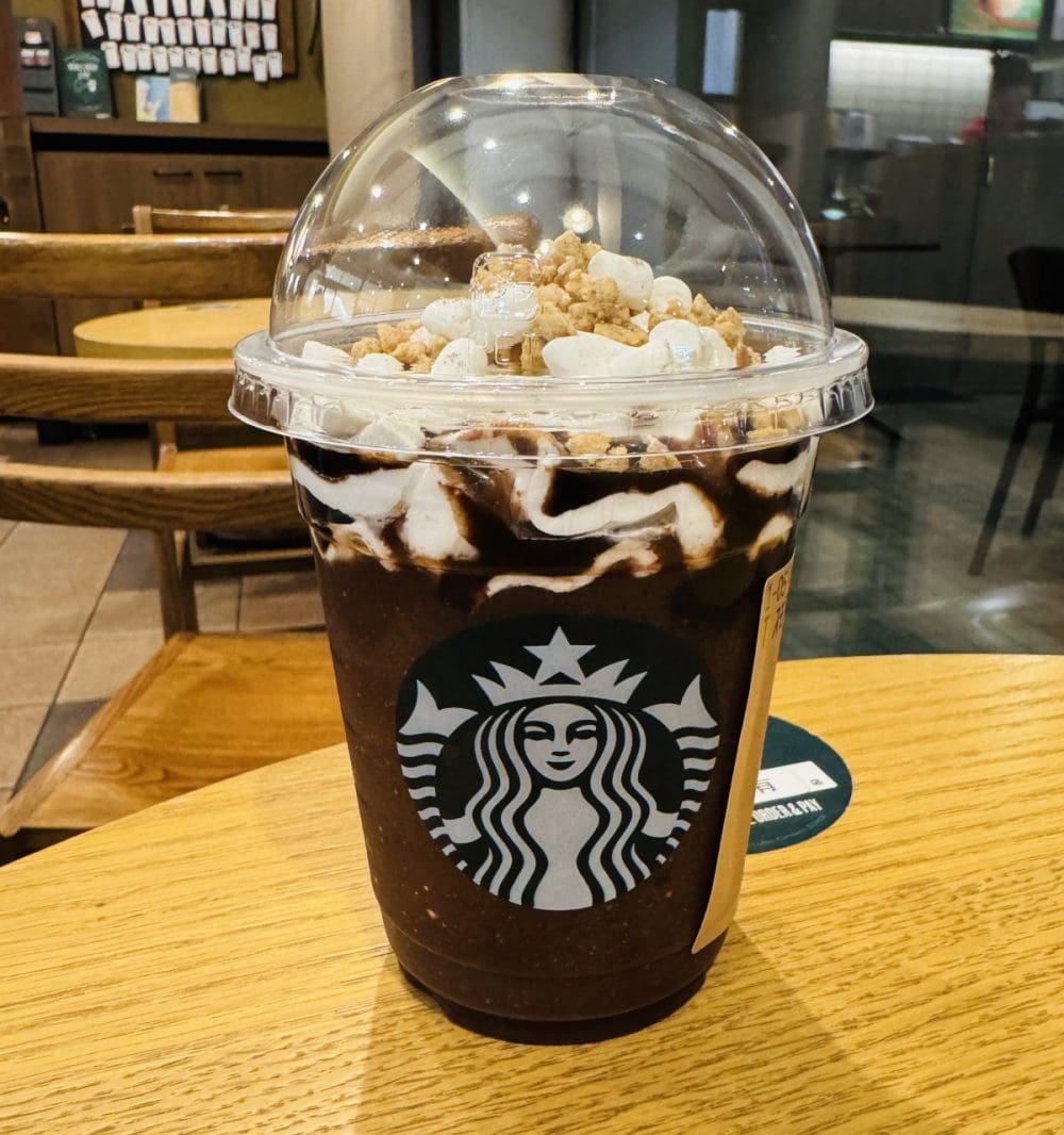 スターバックスコーヒー スモア チョコレート フラペチーノ Tall ¥690（税込）
