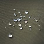 本体にはポリエステル100%でテフロン加工が施されている