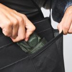 伸縮性抜群のメッシュポケット