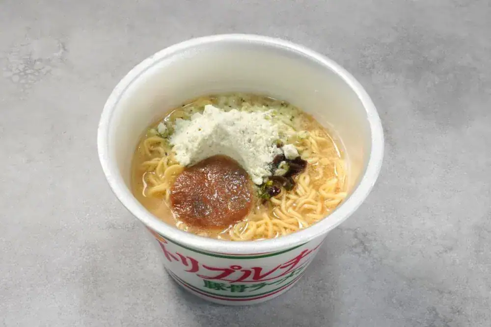 第2位　「このカップ麺、ガチでうますぎる」秋に突如登場した“変化球カップ麺”ベスト3杯【1位は売り切れ必至！ミスドで人気の四川担々麺】