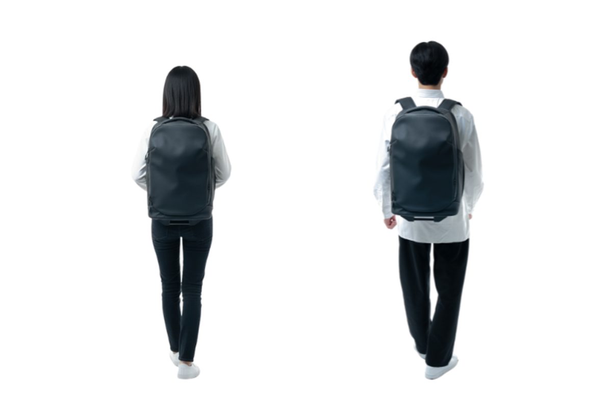 背負えるスーツケース】キャスター格納式で「キャリー→リュックに瞬間