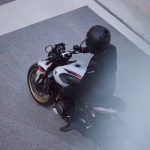 街中の路肩で佇む姿も、街中を駆け抜ける姿も、その存在感を示してくれる