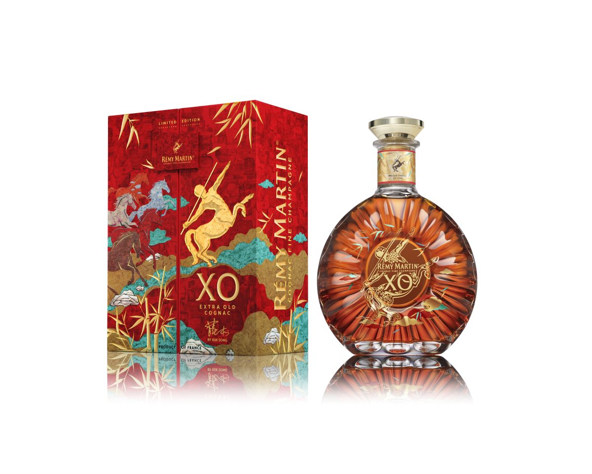 午年の幸運を呼ぶお酒】レミーマルタンの「馬」ボトルが芸術的！ 巨匠