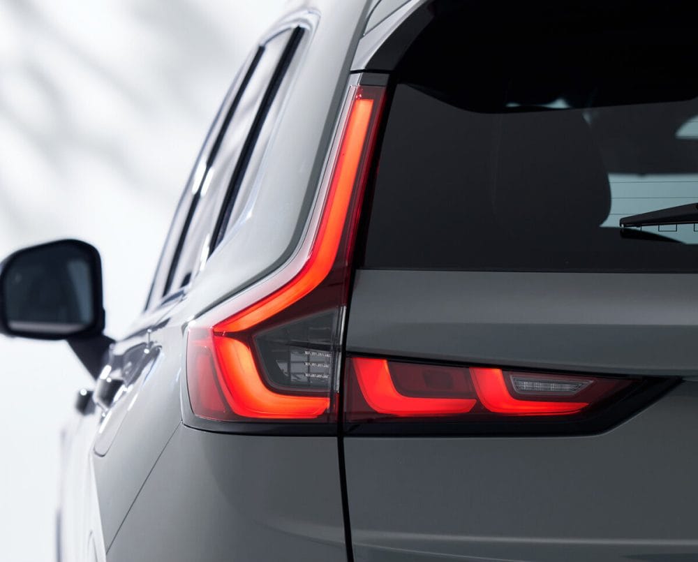 縦型のリアコンビランプというCR-Vらしい特徴は継承