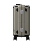 アタッシュケース風のフレーム開閉式を採用