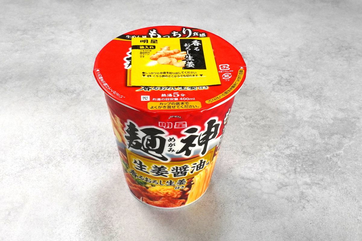 明星食品 明星 麺神カップ 生姜醤油味