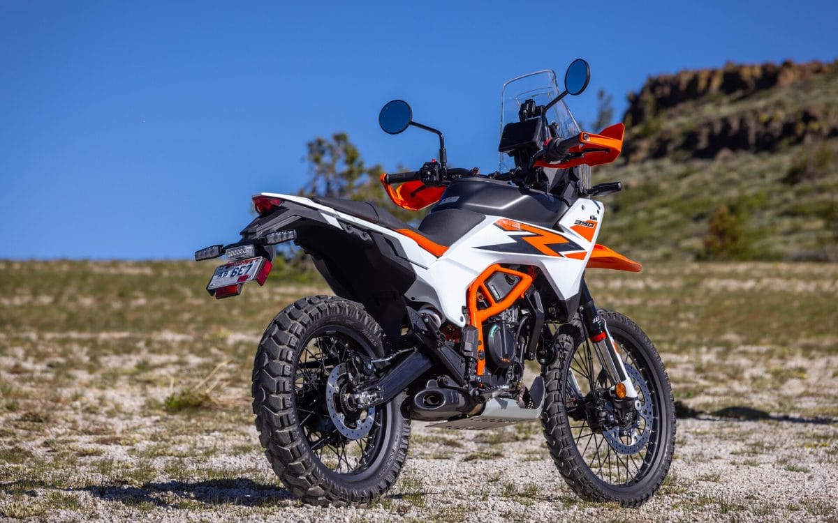 ミドルクラスながらも大型バイクに劣らない存在感を放つ