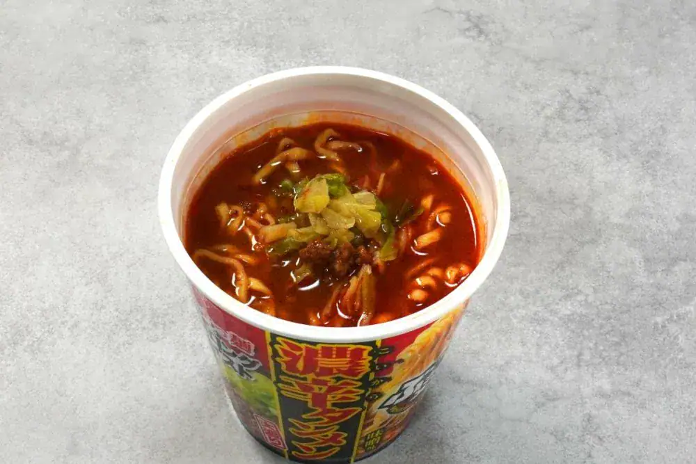 第1位　「このカップ麺、ガチで美味しすぎる」この冬最高に温まる！“こだわりの味噌味”ベスト3【1位は満足感ヤバい甘辛がクセになるド迫力】