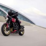 リニアなスロットルレスポンスと力強い中回転域のトルク