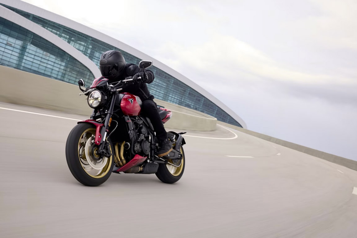 リニアなスロットルレスポンスと力強い中回転域のトルク