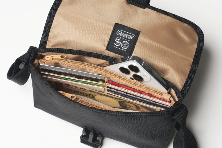 【セブン限定付録】もう財布はいらない!?コールマンの「お財布ショルダーバッグ」で手ぶら外出が快適すぎる