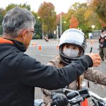 急制動の際のブレーキングのコツをレクチャー