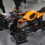 上部デザインユニットと下部ベースユニットを分割、合体できるプラットフォーム型モビリティ、ROIDZ TECHのRAPTOR