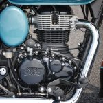 熟成を重ねられた排気量349ccの空冷単気筒SOHCエンジンを搭載