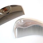 ドンキのヘアブラシシリーズ「mion」とラブクロム　「ツキ プレミアムブラック」を比較