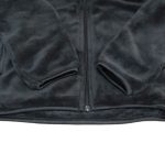 は裾と袖部分がきゅっとすぼまっているのが良い