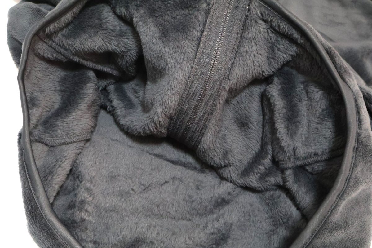 裏地は少し長めの毛足