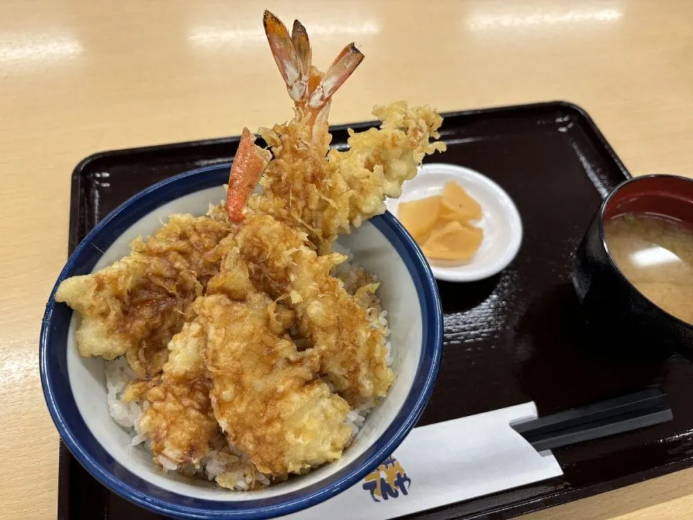 第2位　「ずわい蟹の天ぷらは本気すぎる」ふぐ、海老も…豪華食材がすごい！“天丼てんやの冬限定メニュー”注目2種をグルメ系ライターが実食レポート