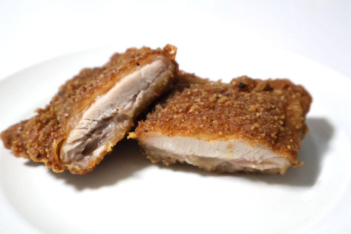 中身はいつものファミチキと同じ