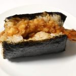 はみ出すほどの海老天が2本も!