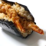 はみ出すほどの海老天が2本も!