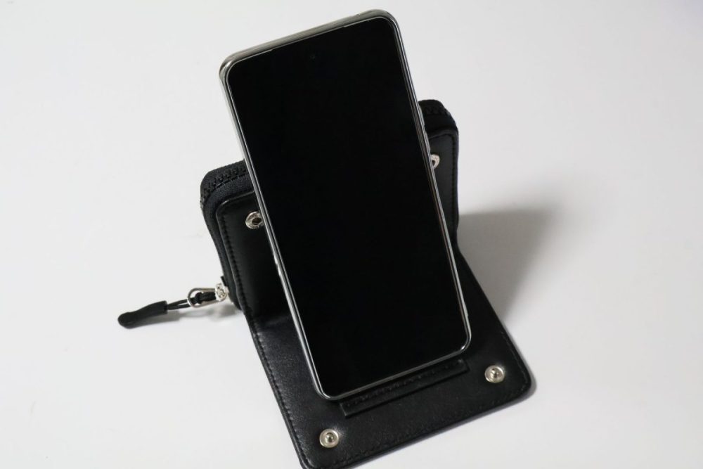 縦に置いても安定する