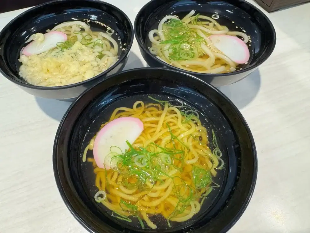 第3位 【物価高の救世主現る】ラーメン・うどんが“衝撃の90円”!? 魚べいの家計応援キャンペーンが激アツ!「最強のワンコインランチセット」を組んでみた
