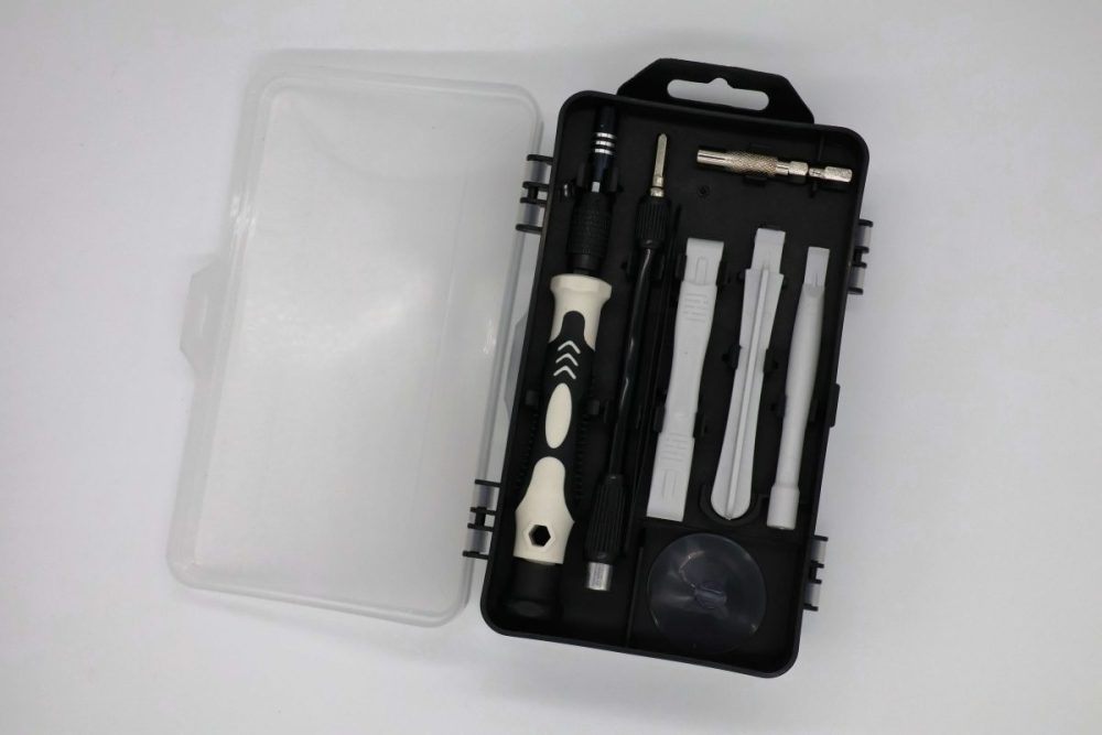 115-in-1 精密ドライバーセット（87円）