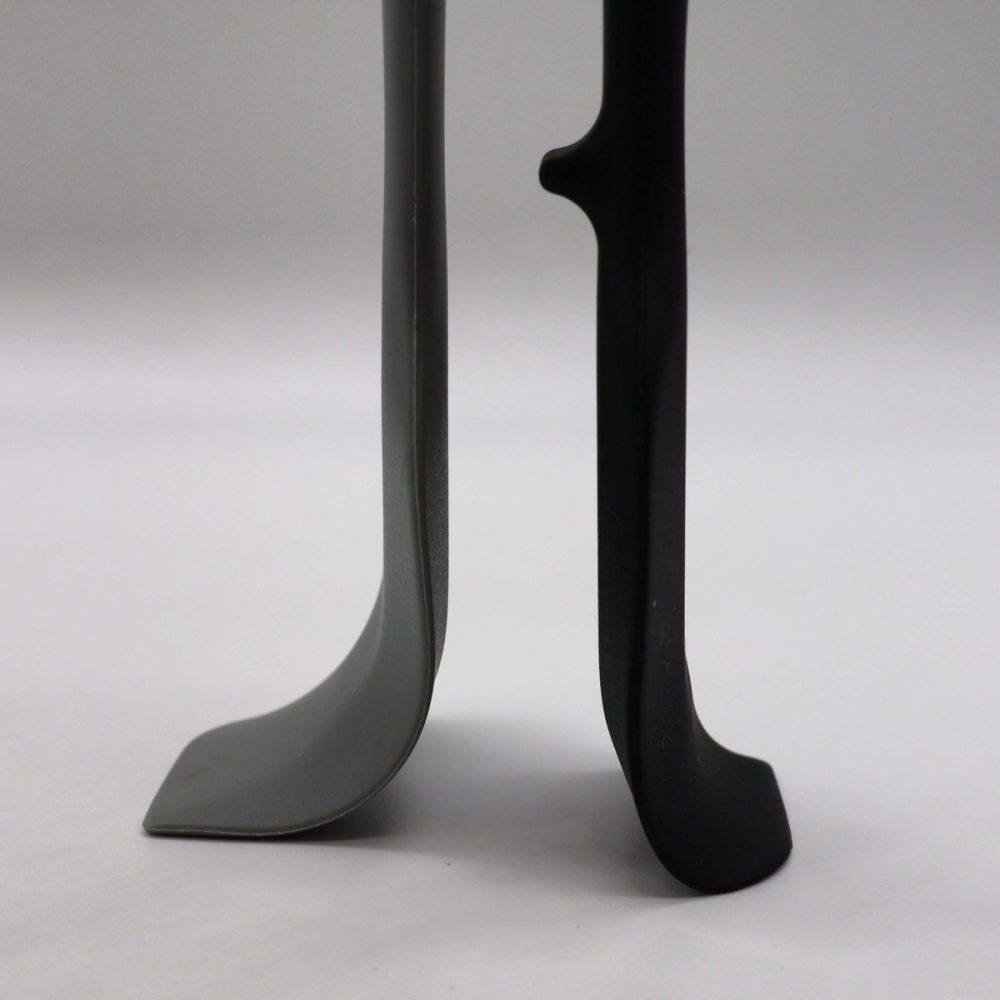 「シリコンヘラ 6点セット（食品グレード・87円）」　左はHaulの87円のモノ、右はダイソーのスパチュラ ミニ