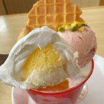 中はなめらかなマスカルポーネムースや甘酸っぱいストロベリーソースが入ったショートケーキに!