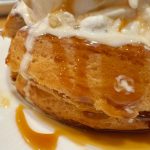 たっぷりのキャラメルソースがかかっています