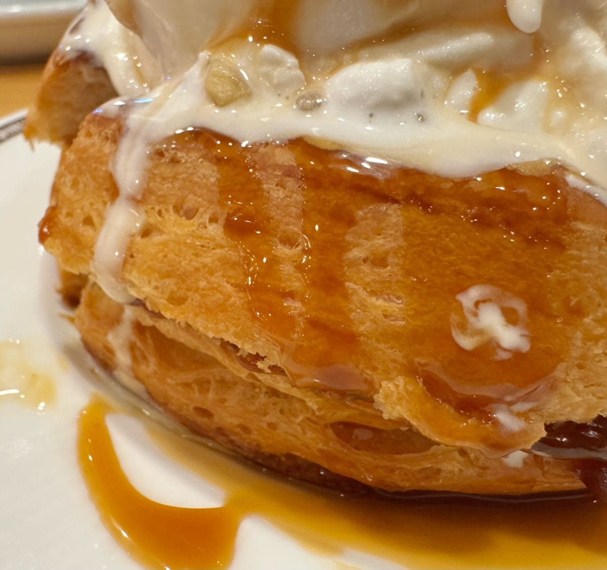 たっぷりのキャラメルソースがかかっています