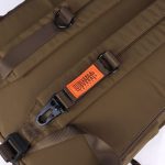 ストラップにはカラビナが