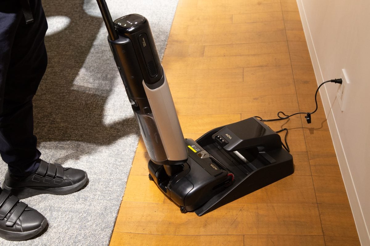 ダイソン、シャークに次ぐ!?】掃除機界“第3の黒船”が日本上陸！ 80℃熱