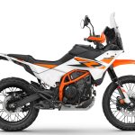 ややシート高設定は高めも165kgの軽量ボディなので、比較的楽に扱うことができる