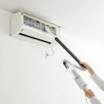 今までコード付きで気になっていた「重さ」と「取り回し」を改善